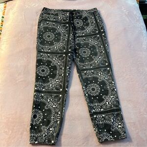 Elwood black and white paisley bandana joggers faded distressed size L